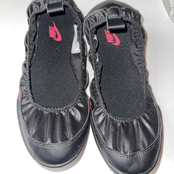 Nike Tenkay women’s Slip On Size 5 - Picture 7 of 8